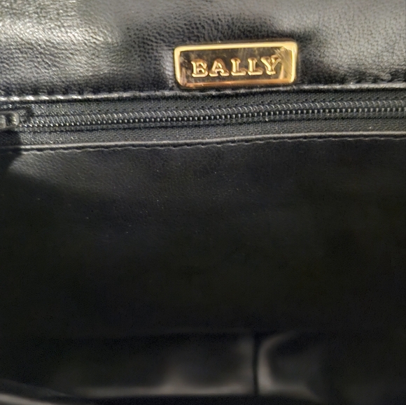 AUTHENTIC  BALLY TRI GOLD COLOR TOP HANDLES W/CROSSBODY - Picture 3 of 5